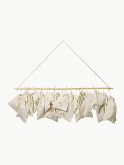 Adventskalender Libre van biokatoen en grenenhout^ferm LIVING Discount