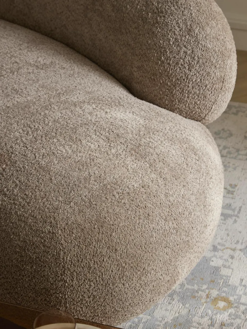 Bank Alba (2-zits) uit teddy bouclé^Westwing Collection Online