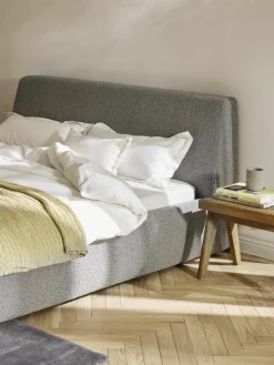 Bouclé gestoffeerd bed Cloud^Westwing Collection Online