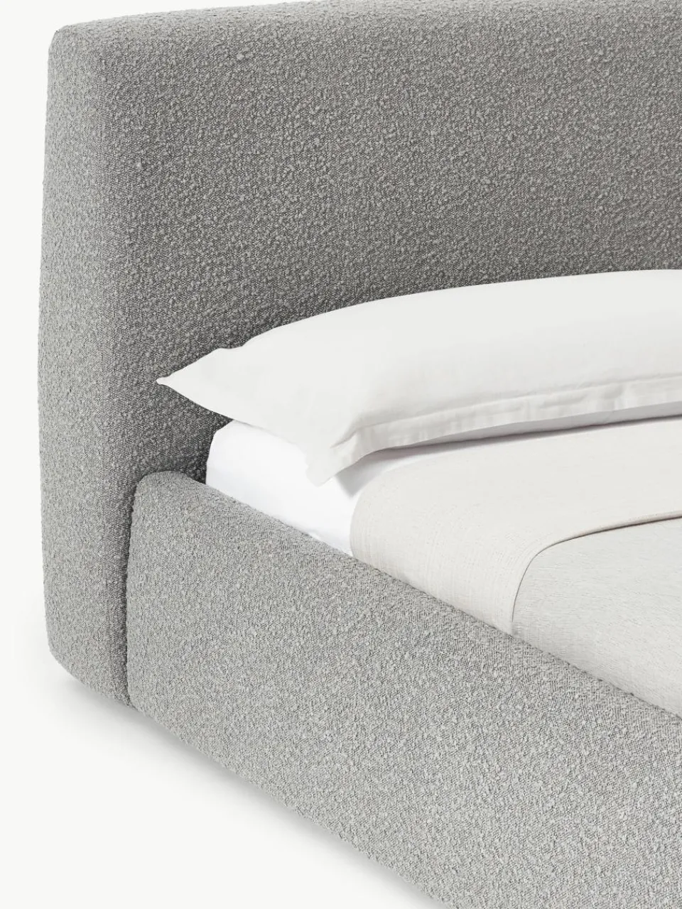 Bouclé gestoffeerd bed Cloud^Westwing Collection Online