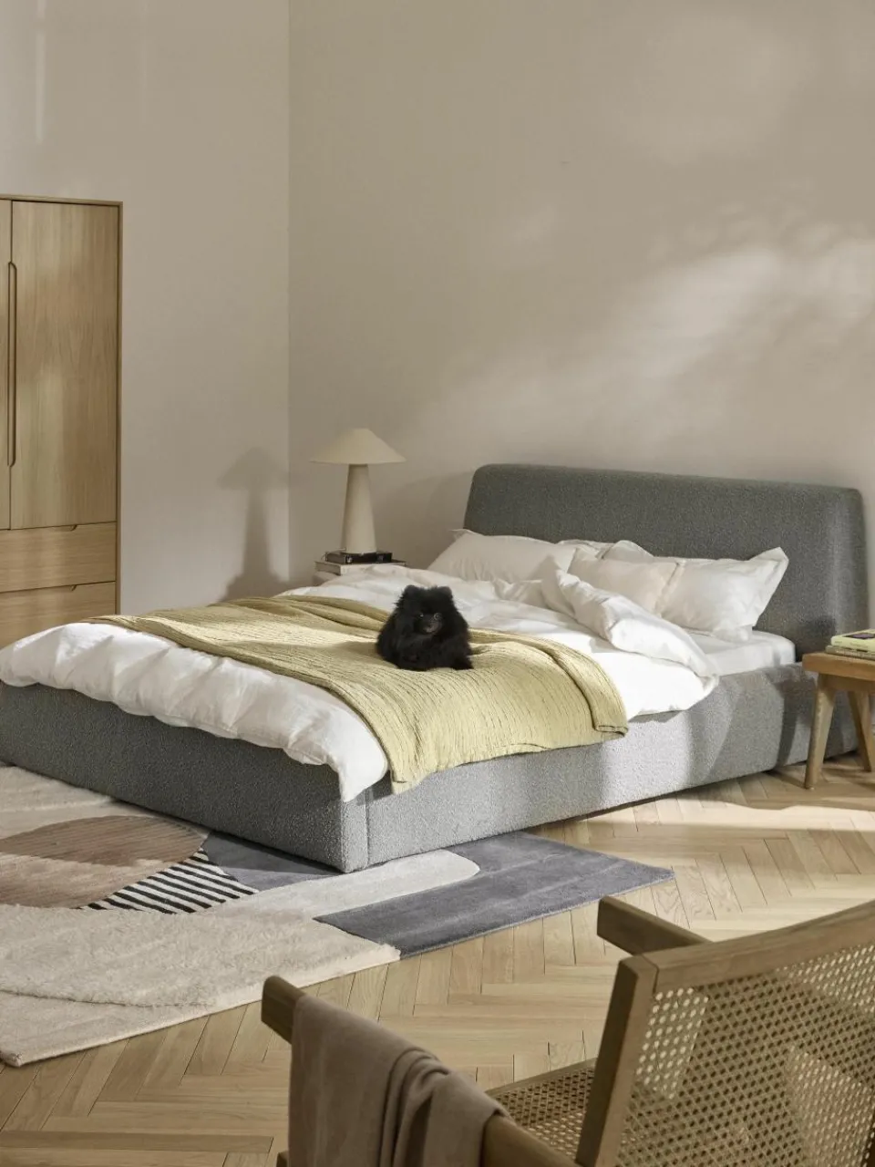 Bouclé gestoffeerd bed Cloud^Westwing Collection Online