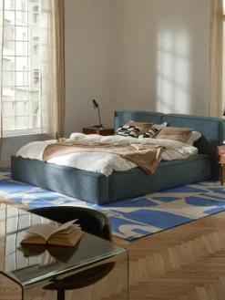 Bouclé gestoffeerd bed Lennon^Westwing Collection Best