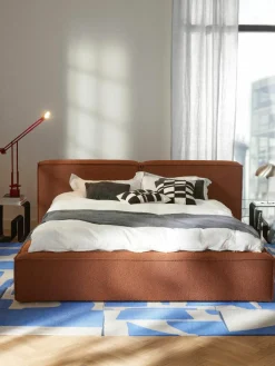 Bouclé gestoffeerd bed Lennon^Westwing Collection Best