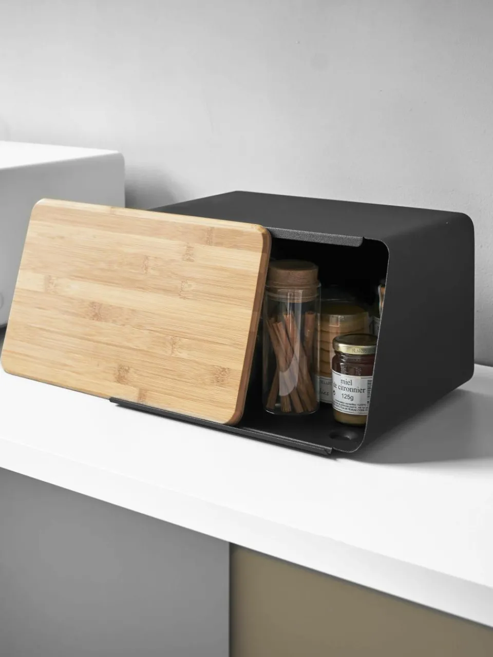 Broodtrommel Tower met snijplank als deksel^Yamazaki Discount