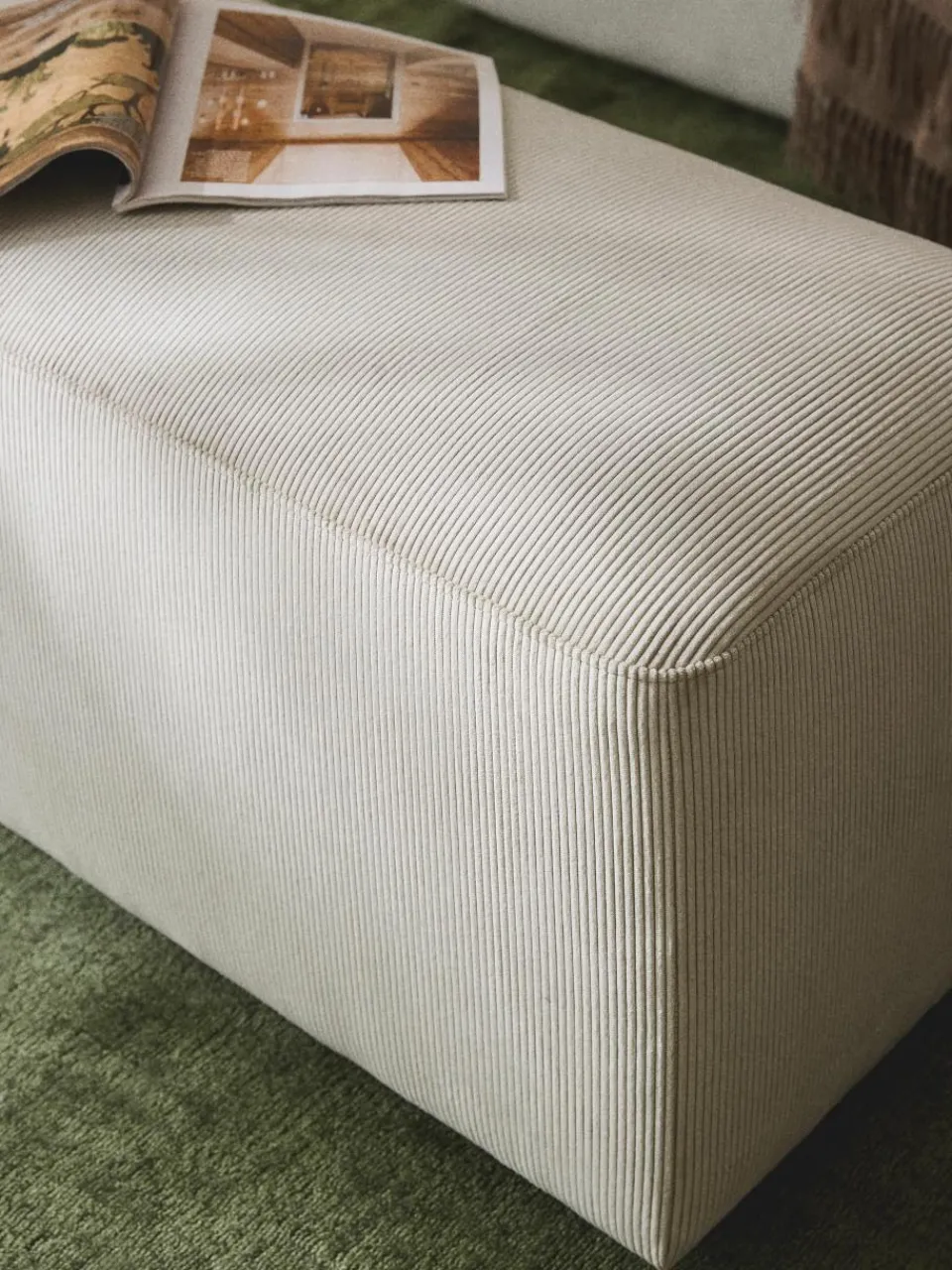 Corduroy poef Melva, B 99 x D 42 cm^Westwing Collection Clearance