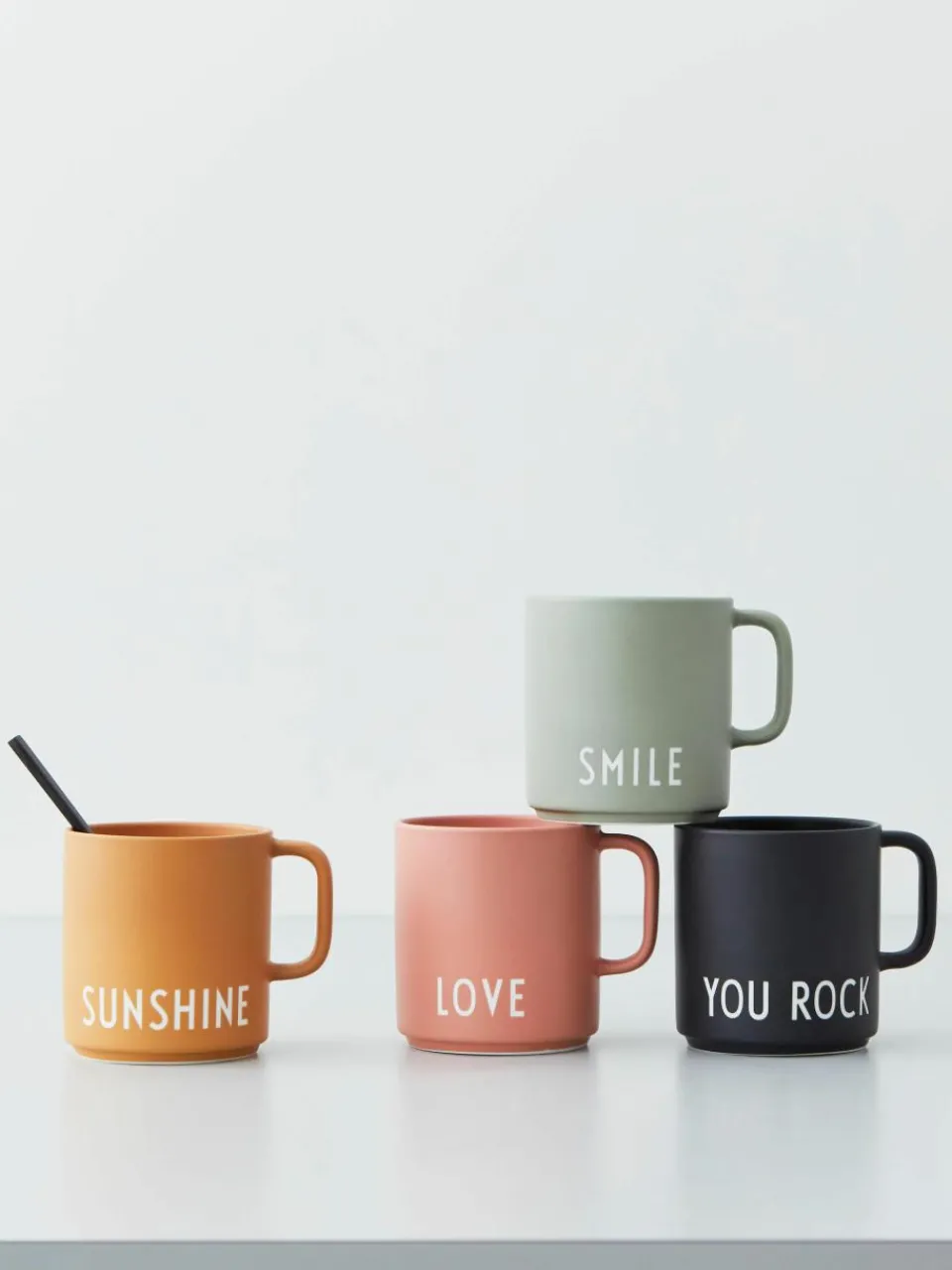 Design koffiemok Favourite YOU ROCK met opschrift^DESIGN LETTERS Fashion