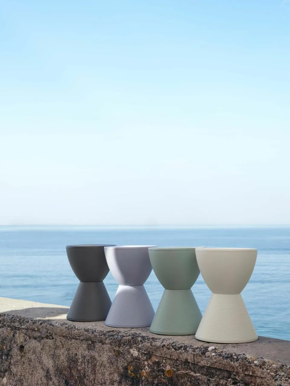 Design kruk / bijzettafel Prince AHA^Kartell Online