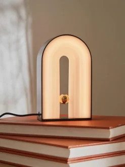 Dimbare LED tafellamp Castellum met diffuser^AYTM Best