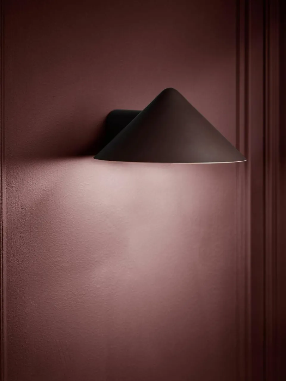 Dimbare LED wandlamp Grasp^Frandsen Best