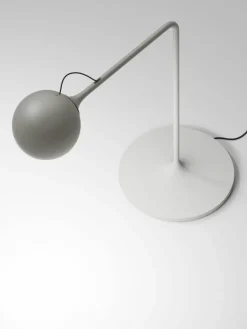 Dimbare verstelbare LED bureaulamp Ixa^Artemide New