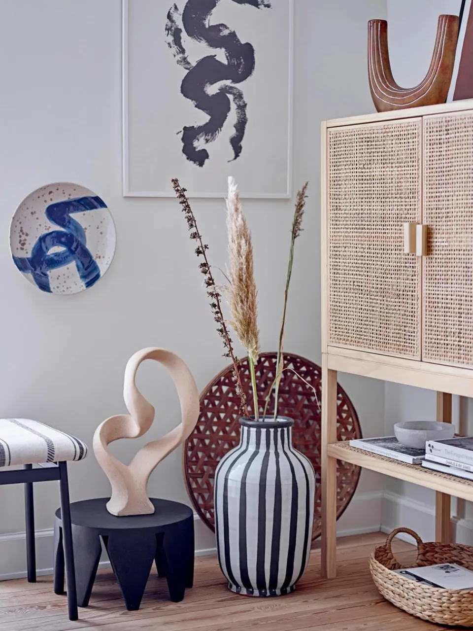 Dressoir Sanna van grenenhout en rotan^Bloomingville Hot