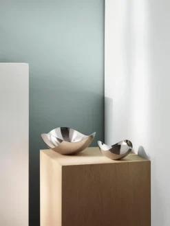 Edelstalen serveerschaal Bloom in organische vorm^GEORG JENSEN Online