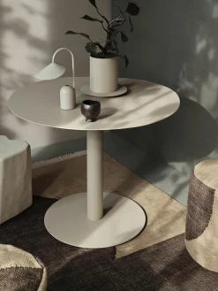 Eettafel Pond in organische vorm, Ø 88 cm^ferm LIVING Best