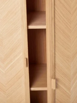 Eikenhouten kledingkast Herringbone met visgraatpatroon^Hübsch Best