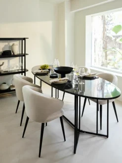 Fluwelen armstoel Celia in modern design^Westwing Collection Hot