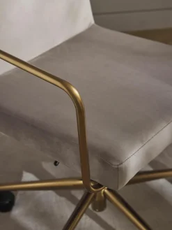 Fluwelen bureaustoel Kashya met armleuning, in hoogte verstelbaar^Westwing Collection Discount
