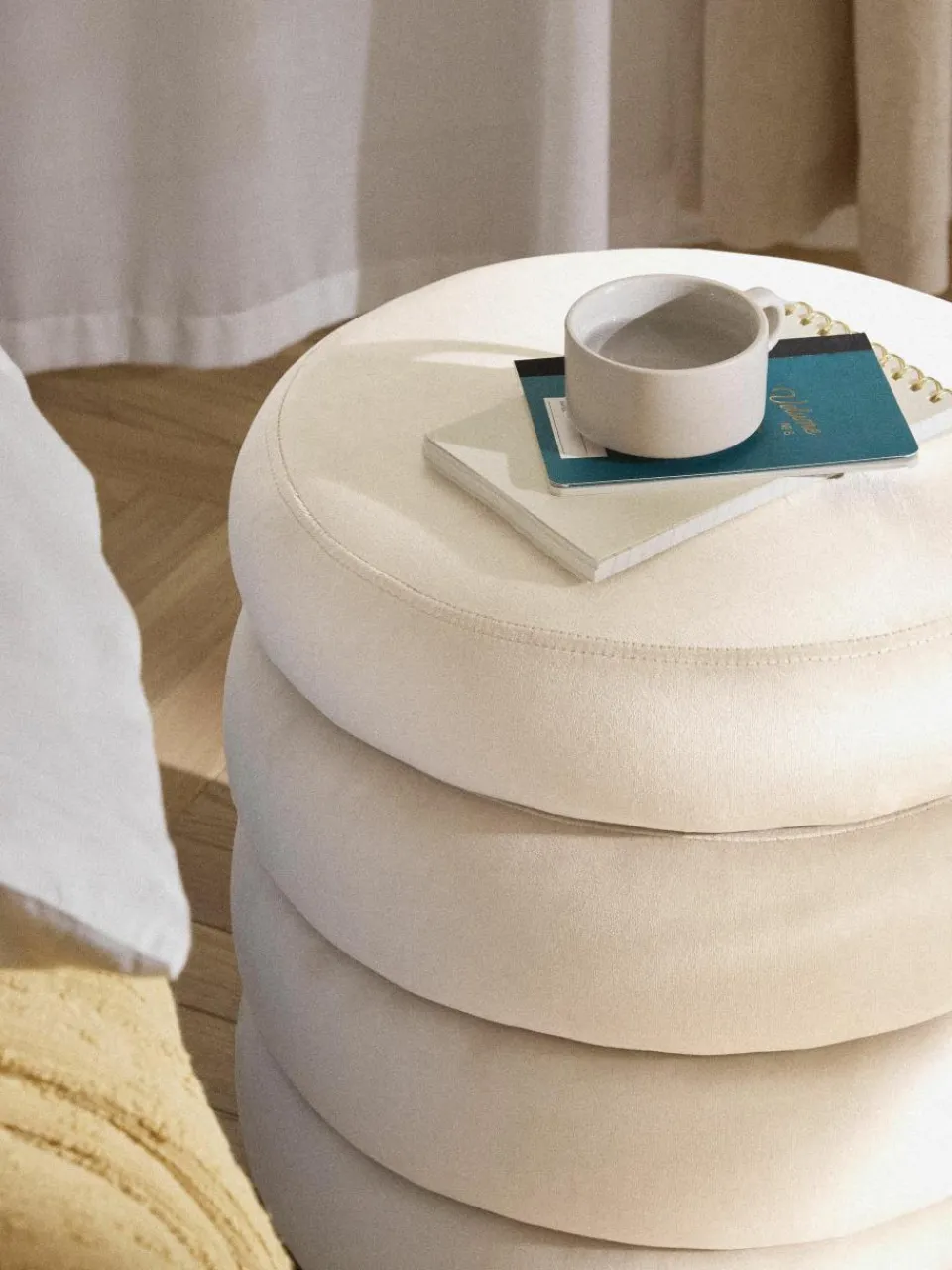 Fluwelen poef Alto met opbergruimte^Westwing Collection Online