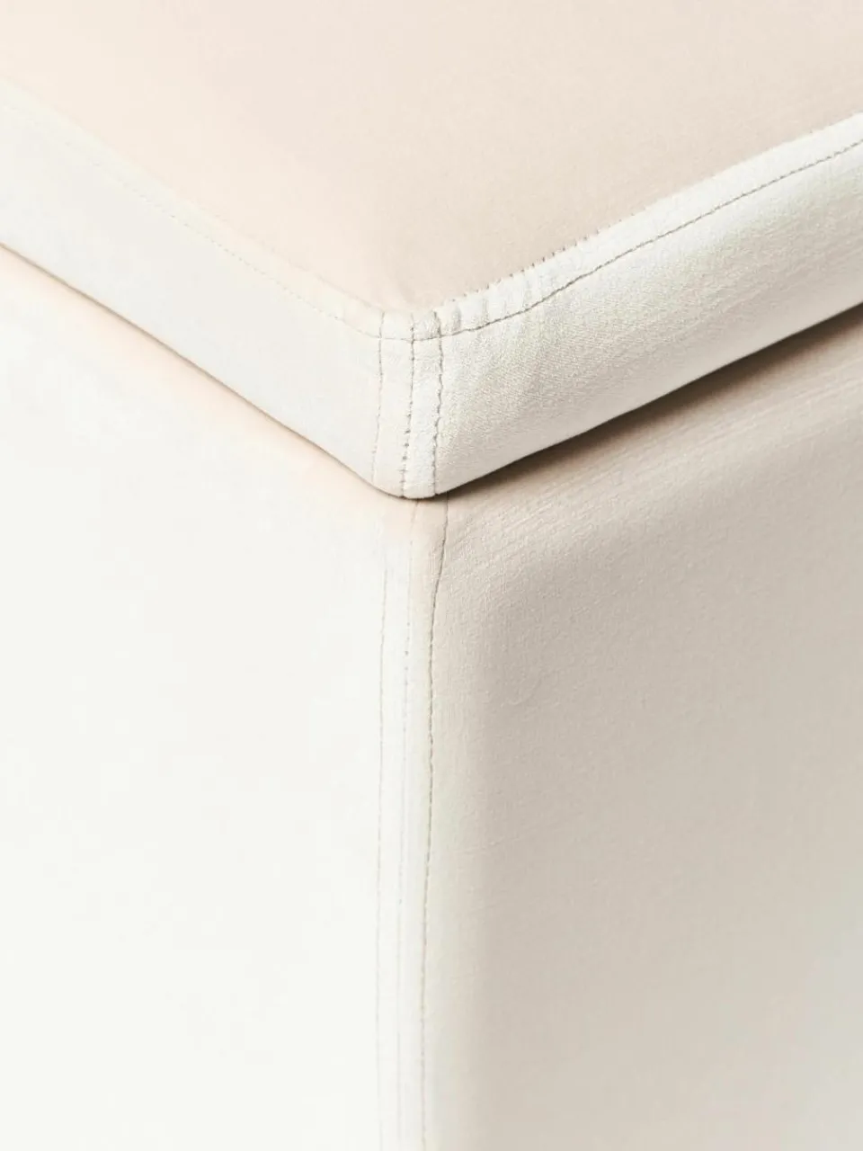 Fluwelen poef Winou met opbergruimte^Westwing Collection Hot