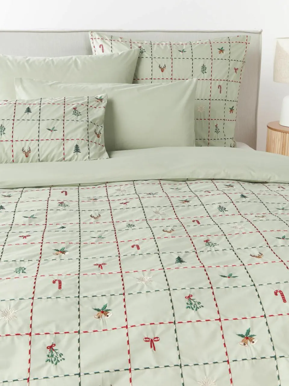 Geborduurd dekbedovertrek Rudy van perkalkatoen met kerstmotieven^Westwing Collection Hot