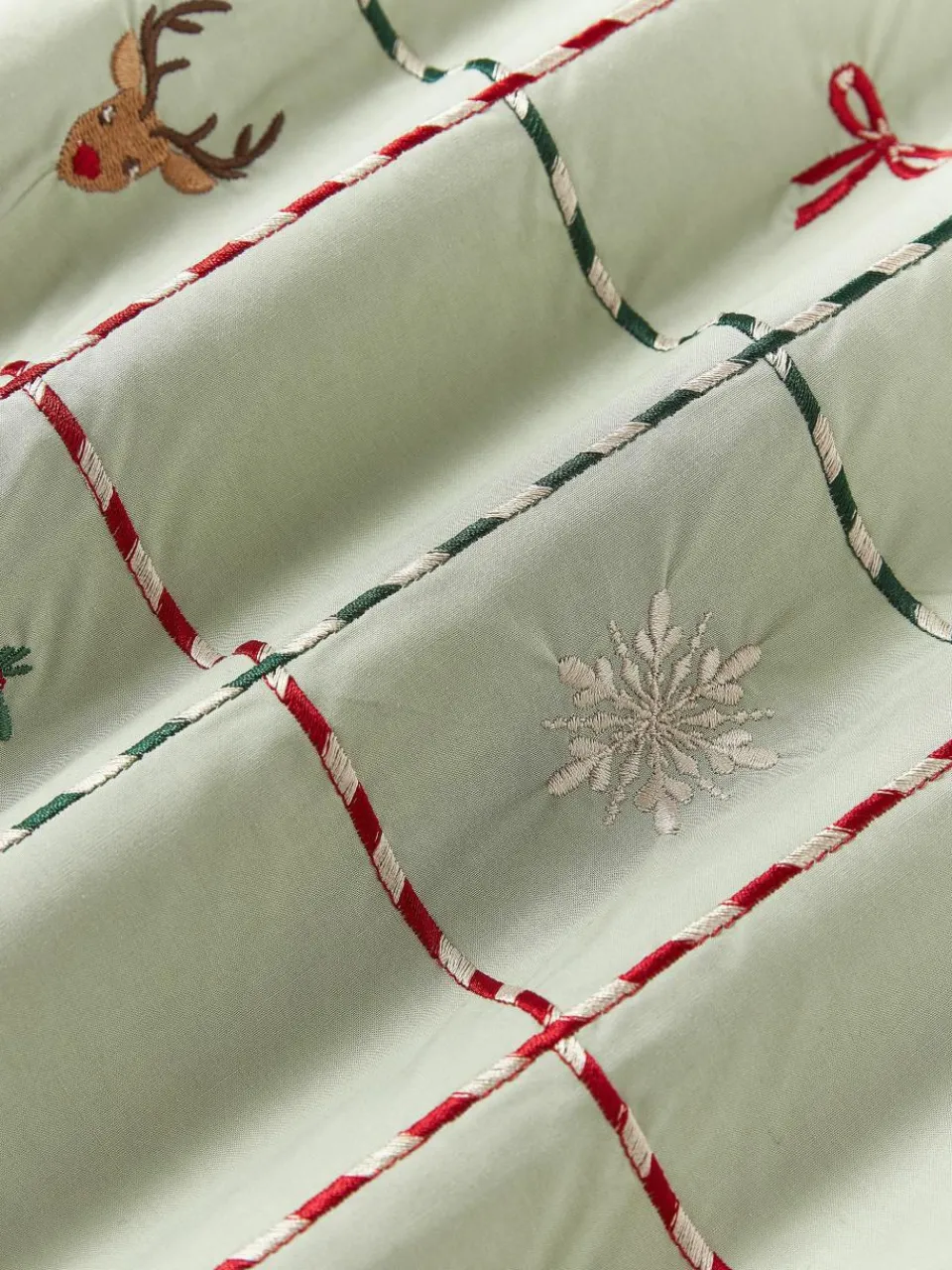 Geborduurd dekbedovertrek Rudy van perkalkatoen met kerstmotieven^Westwing Collection Hot