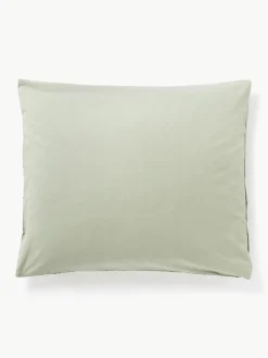 Geborduurd katoenen perkal kussensloop Rudy met kerstmotieven^Westwing Collection Clearance