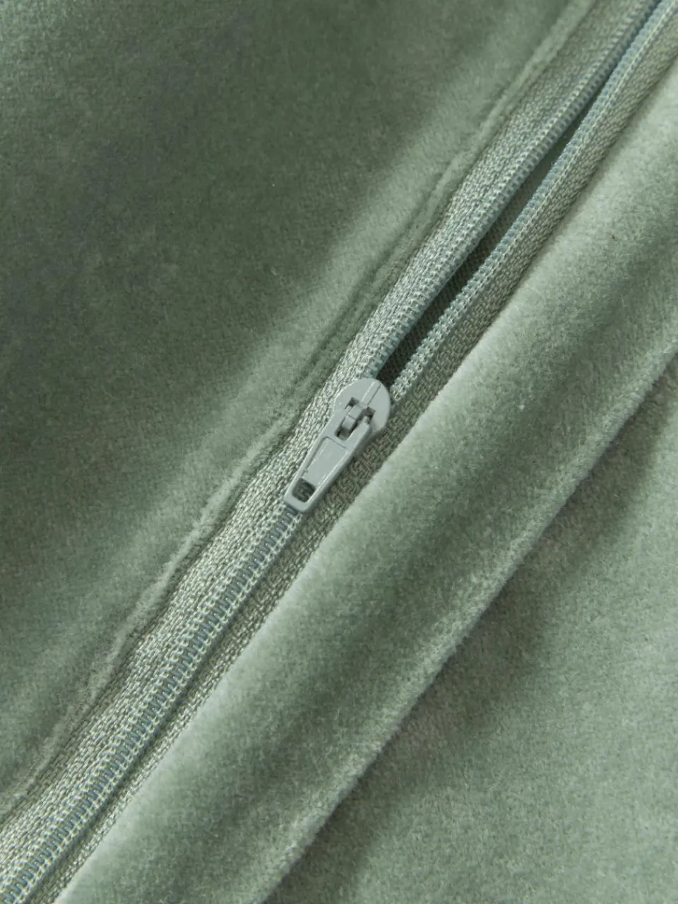 Geborduurde fluwelen kussenhoes Onyx met franjes^Westwing Collection Clearance