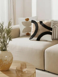 Geborduurde katoenen kussenhoes Reza met hoog-laag structuur^Westwing Collection New