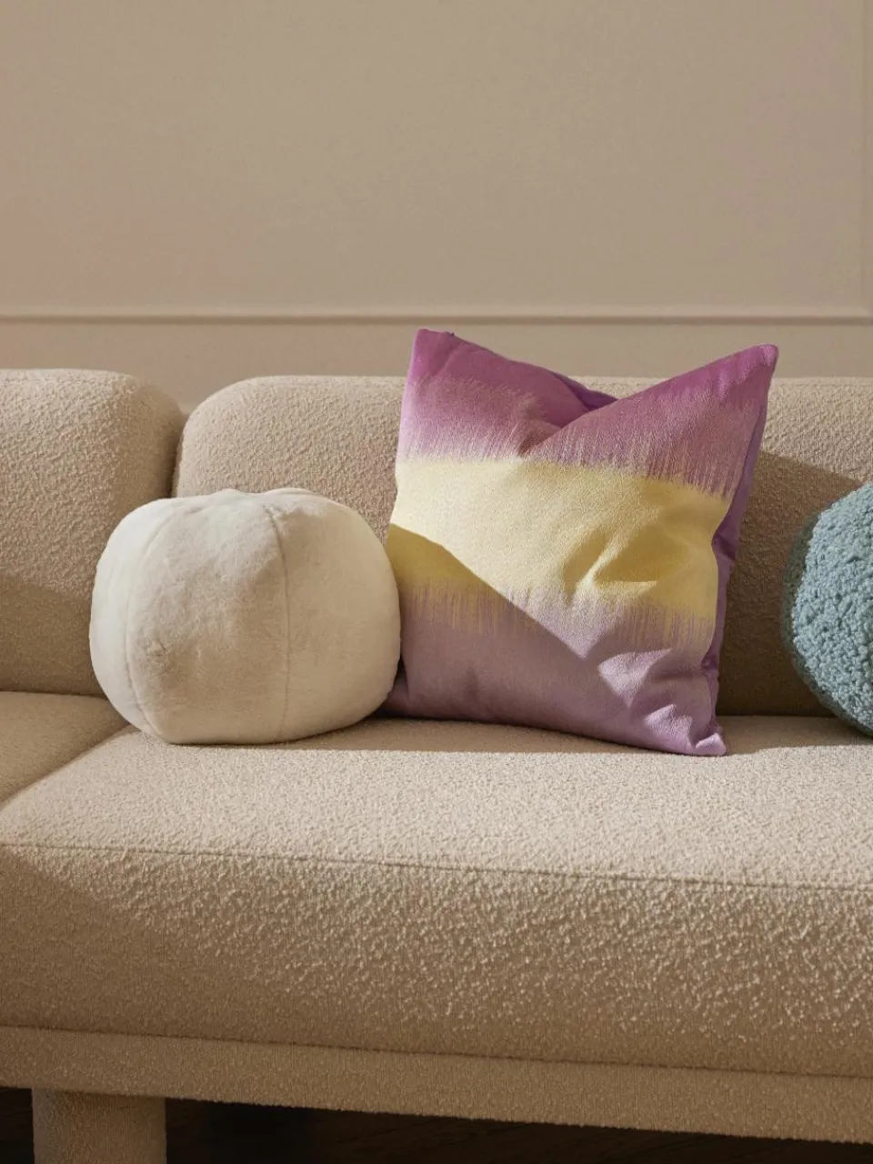 Geborduurde kussenhoes Kelby met kleurverloop^Westwing Collection Hot
