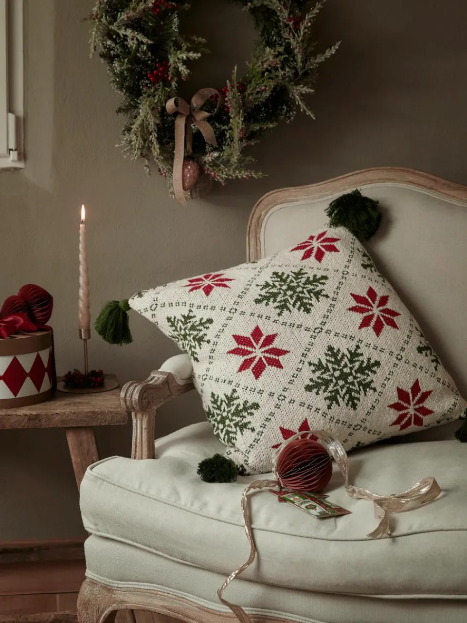 Gebreide kussenhoes Starry met kerstmotief^Westwing Collection Best