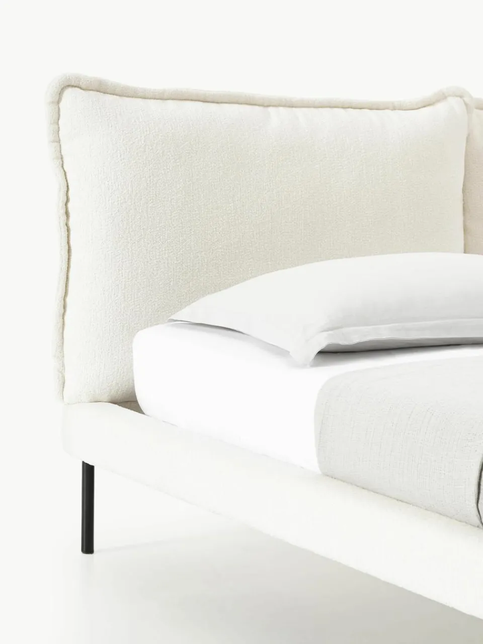 Gestoffeerd bed Amelia van teddy bouclé^Westwing Collection Clearance