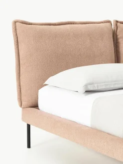 Gestoffeerd bed Amelia van teddy bouclé^Westwing Collection Sale