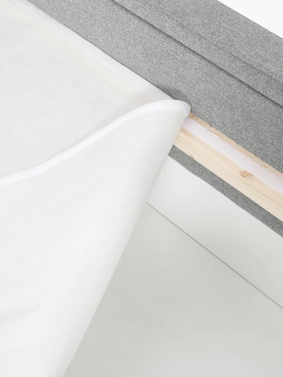 Gestoffeerd bed Arche met lades^Westwing Collection Sale