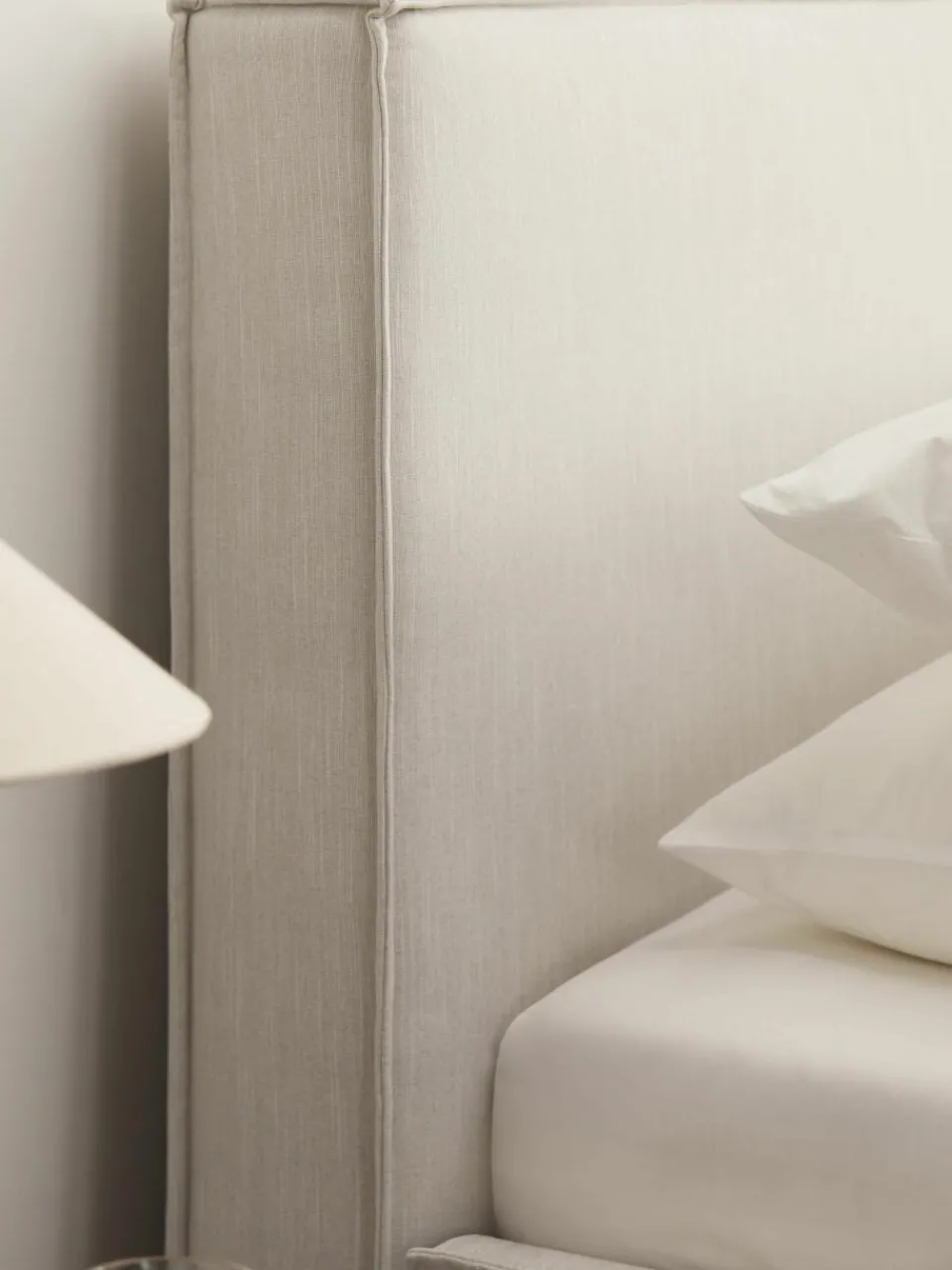 Gestoffeerd bed Dream met opbergruimte^Westwing Collection Sale