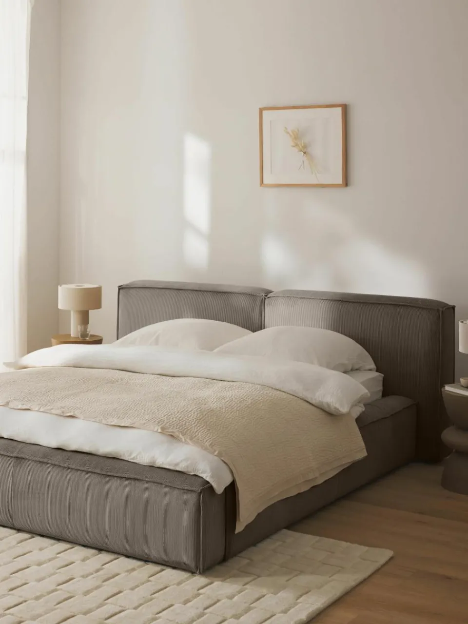 Gestoffeerd bed Lennon van corduroy^Westwing Collection New