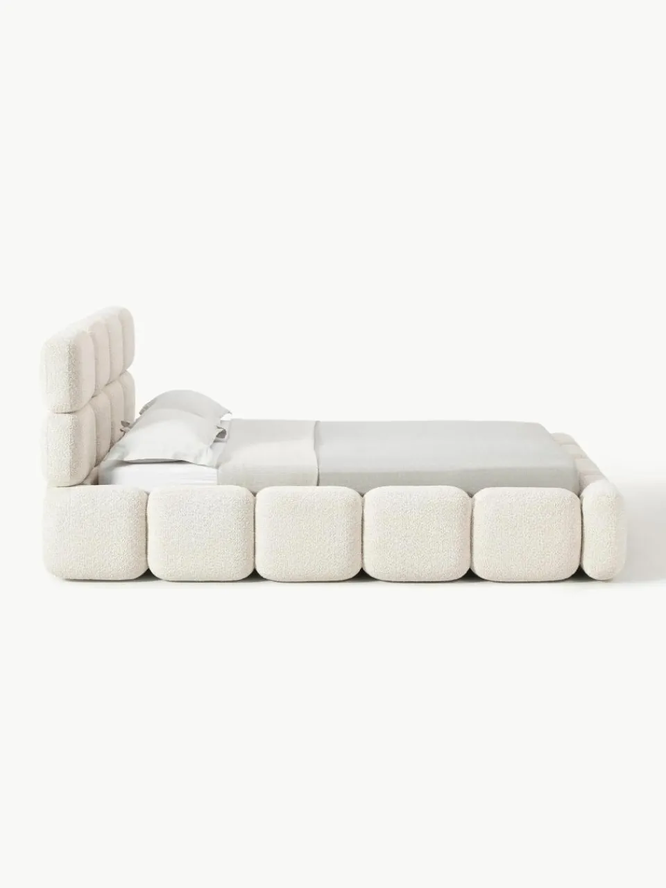 Gestoffeerd bed Tayla van teddy bouclé^Westwing Collection Sale