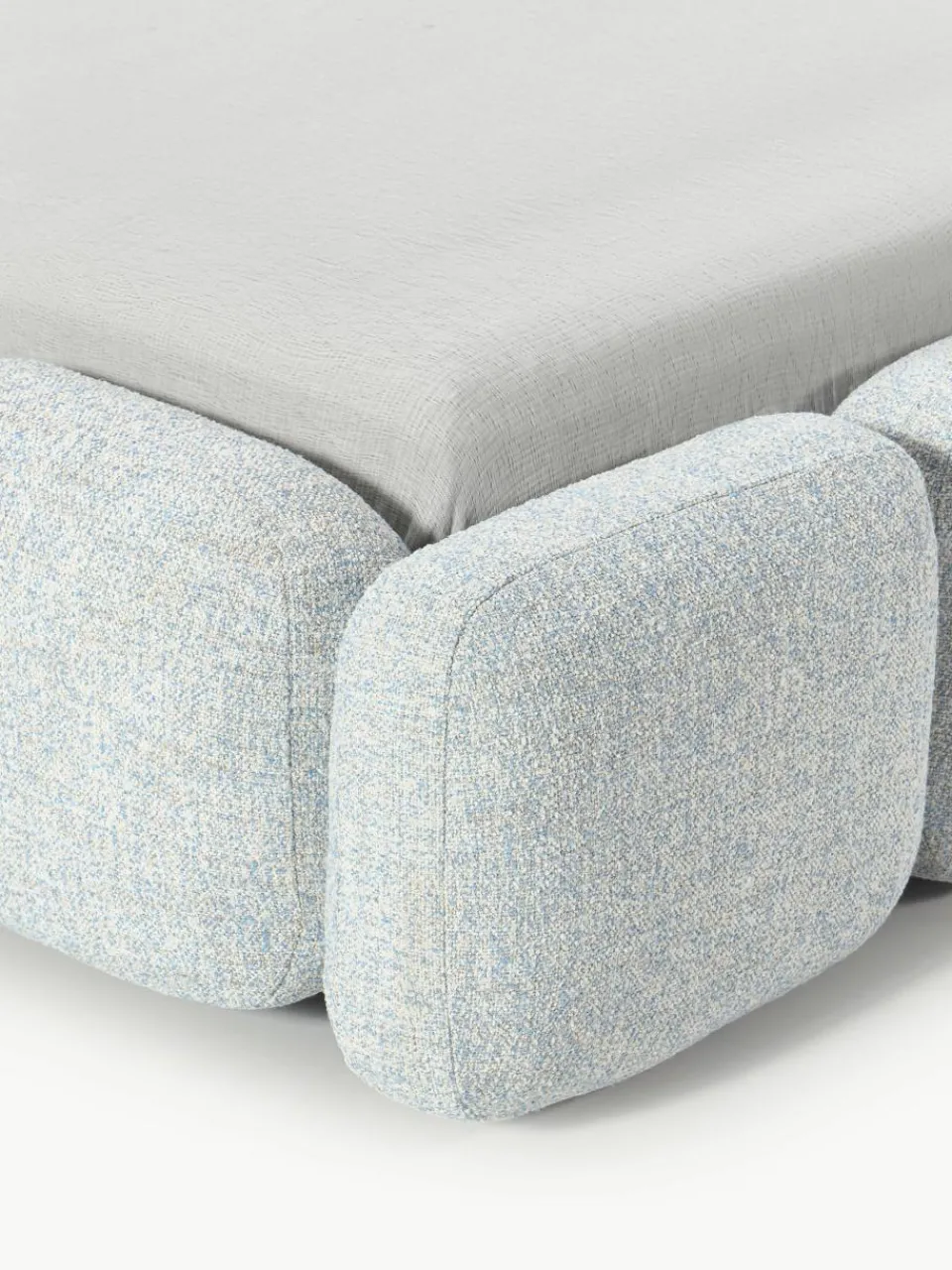 Gestoffeerd bed Tayla van bouclé^Westwing Collection Hot