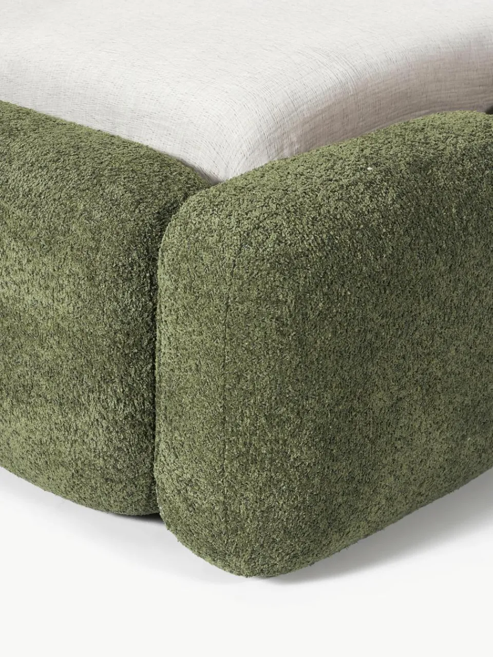 Gestoffeerd bed Tayla van teddy bouclé^Westwing Collection Sale