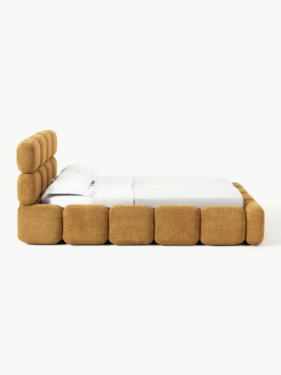 Gestoffeerd bed Tayla van teddy bouclé^Westwing Collection Outlet