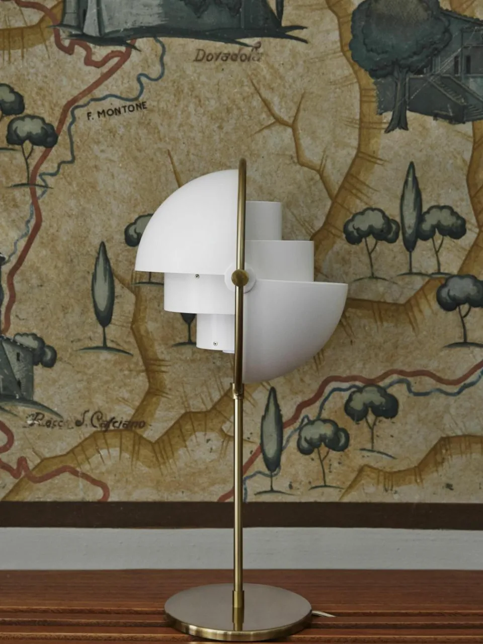 Grote verstelbare tafellamp Multi-Lite^GUBI Fashion