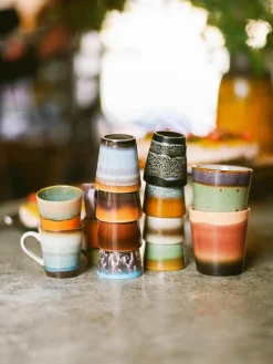 Handbeschilderde keramische espresso kopjes 70's met reactief glazuur, set van 4^HKLIVING Clearance