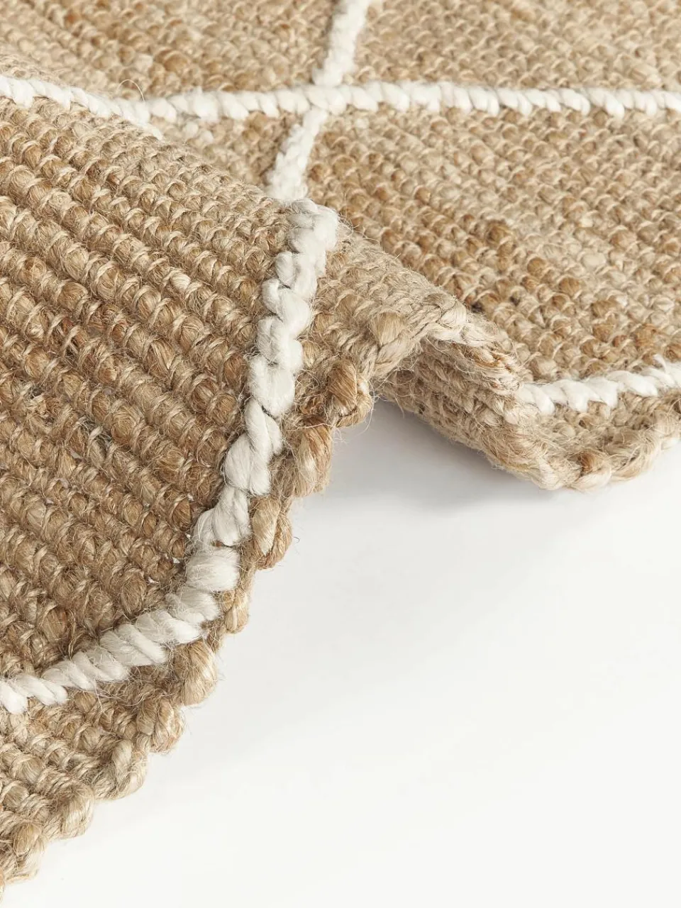 Handgemaakt jute vloerkleed Kunu^Westwing Collection Hot