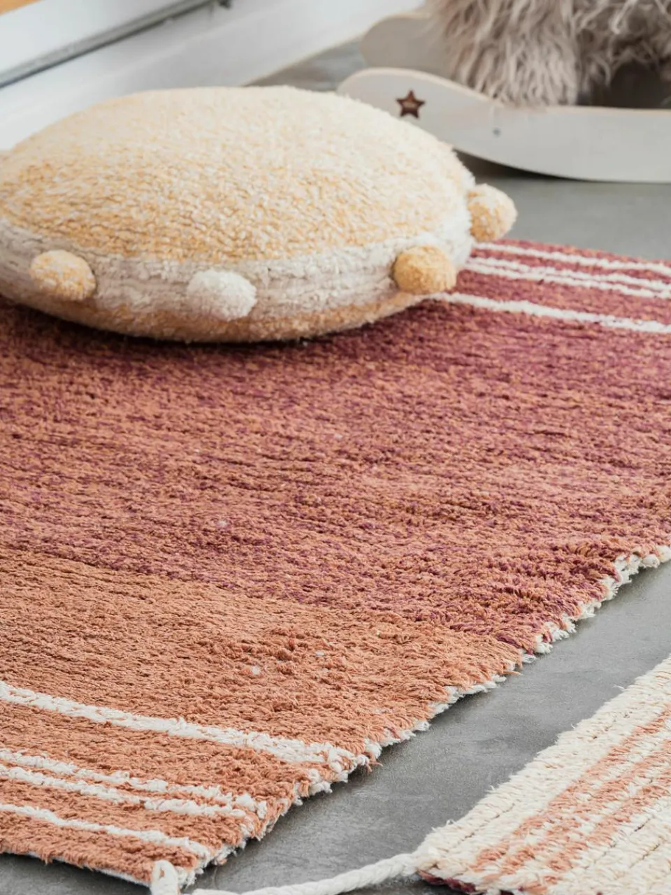 Handgemaakt kinder vloerkussen Pompom^Lorena Canals Fashion
