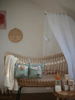 Handgemaakt kinderbedje Lola van rotan^Bermbach Sale