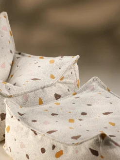 Handgemaakt kindervloerkussen Sugar van bouclé^Wigiwama Outlet