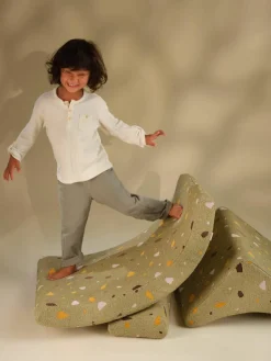 Handgemaakte bouclé kinderfauteuil Moon^Wigiwama Online
