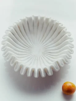 Handgemaakte decoratieve schaal Santorini van marmer, Ø 31 cm^Westwing Collection New