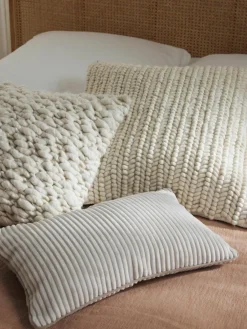 Handgemaakte grofgebreide kussenhoes Belen^Westwing Collection Outlet