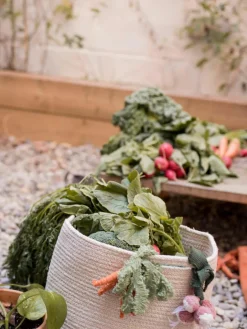 Handgemaakte kinderopbergmand Veggies^Lorena Canals Clearance