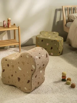 Handgemaakte kinderpoef Cloud van bouclé^Wigiwama Discount