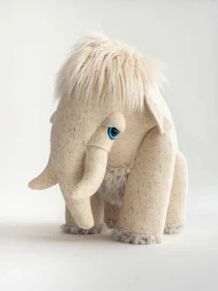 Handgemaakte knuffelkussen Mammoth, in verschillende formaten^BigStuffed New